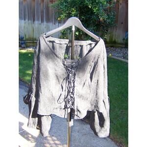 Gallery Serpentine Black Cropped Brocade Top-Ruffled Cuffs